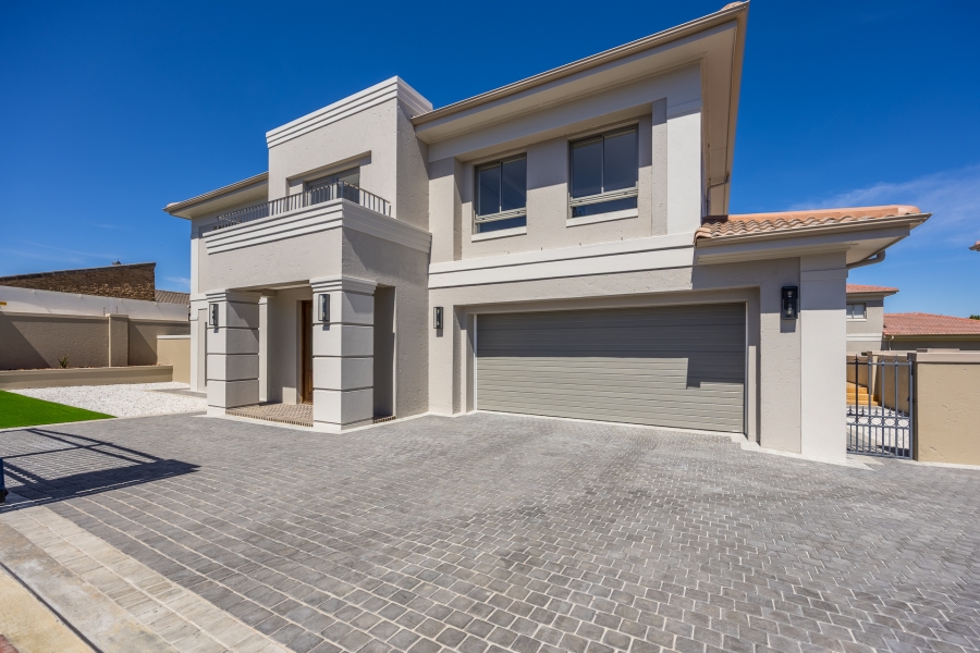 4 Bedroom Property for Sale in Vierlanden Western Cape